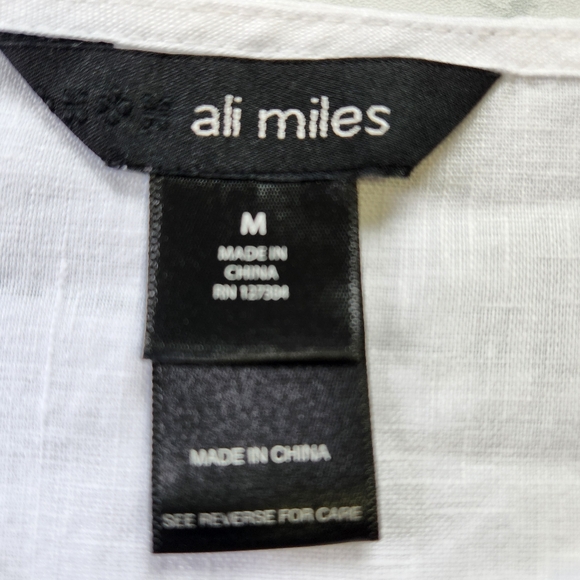 Ali Miles Crisp White Tunic with Side Pocket Size Medium - Picture 9 of 11